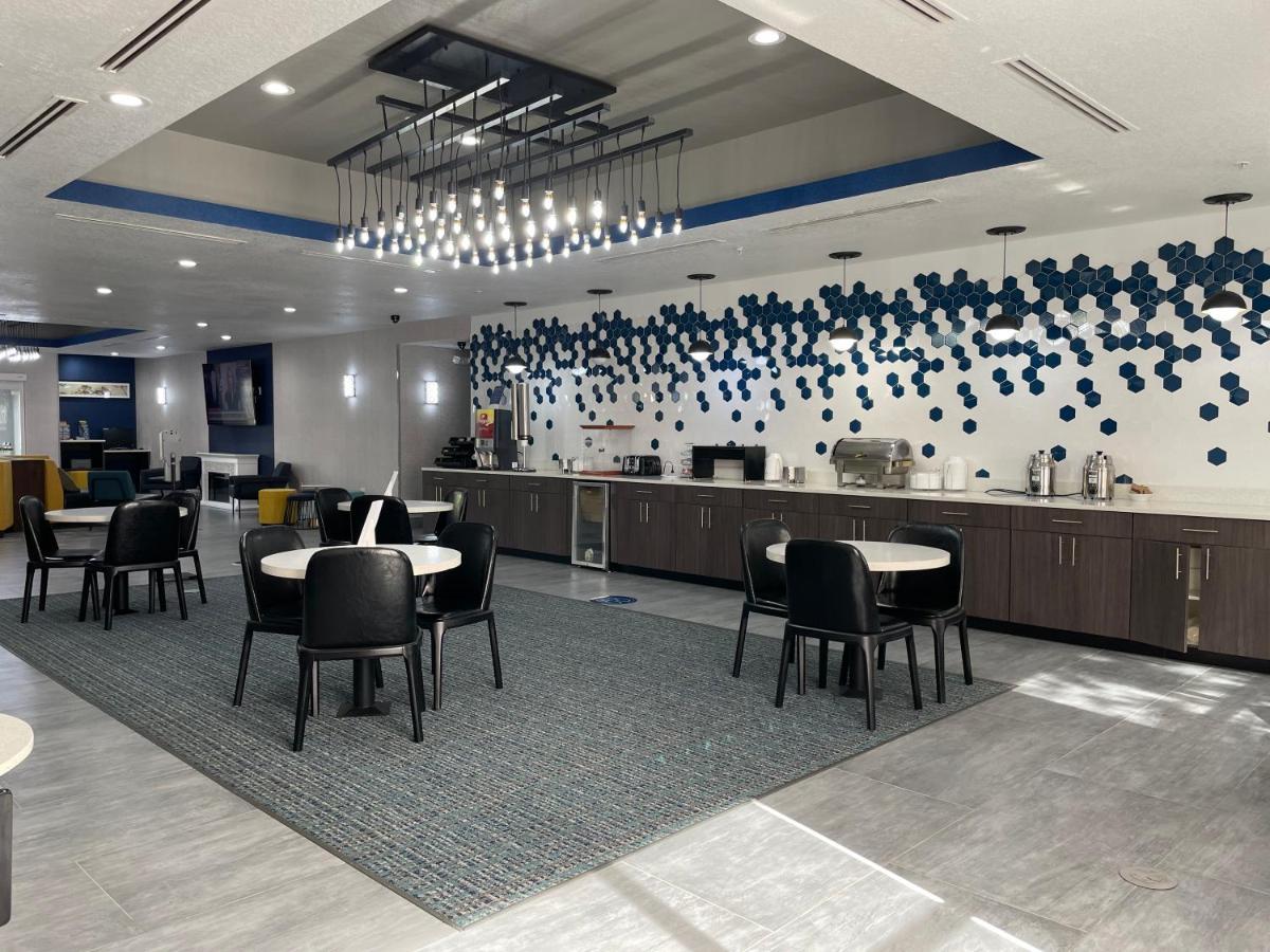 La Quinta By Wyndham Tampa Central Ngoại thất bức ảnh